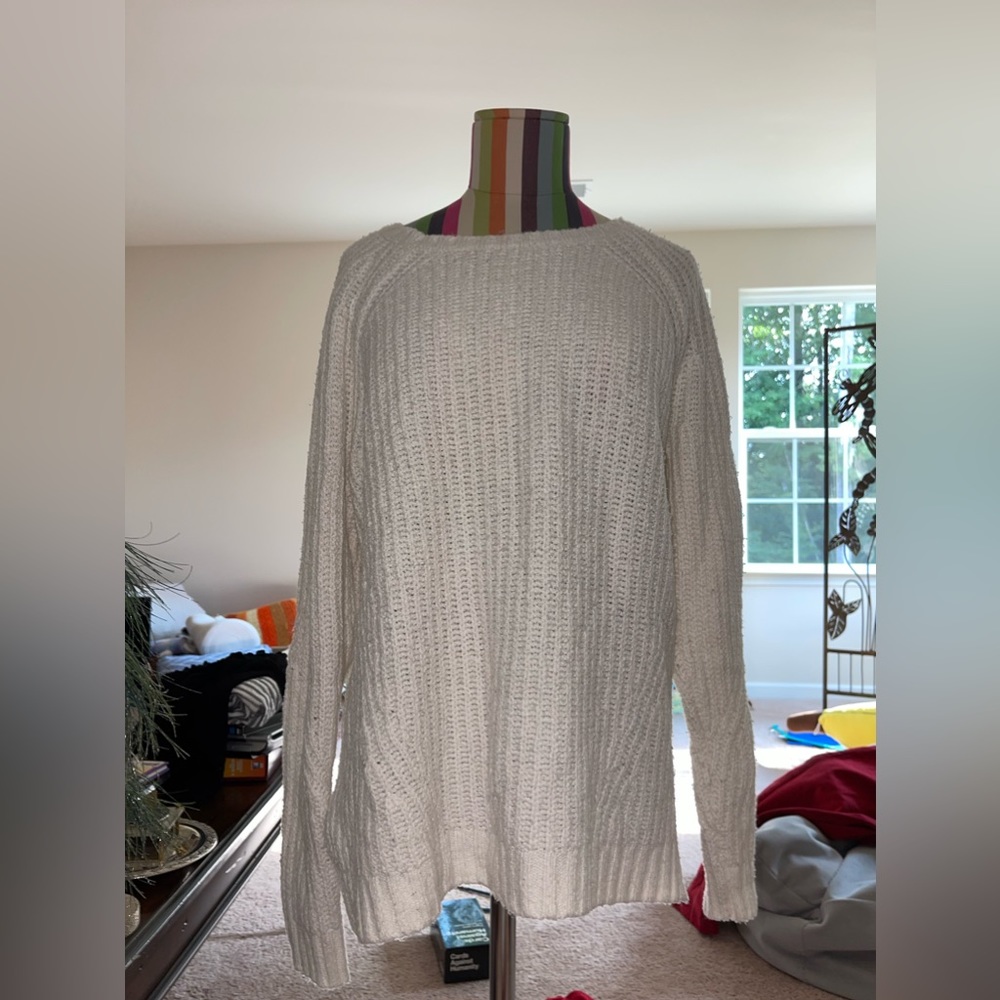 Ahh-maxingly soft American Eagle sweater